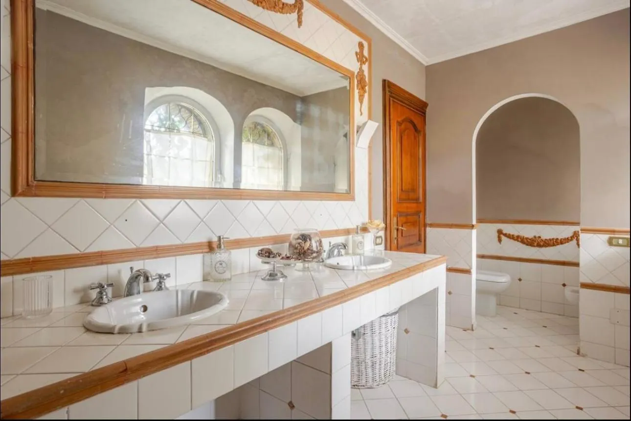 Prestigiosa Villa Con Parco Palestra E Piscina Róma