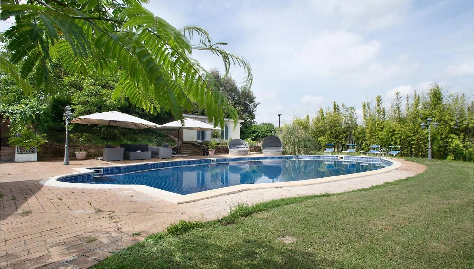Prestigiosa Villa Con Parco Palestra E Piscina Rome Italy
