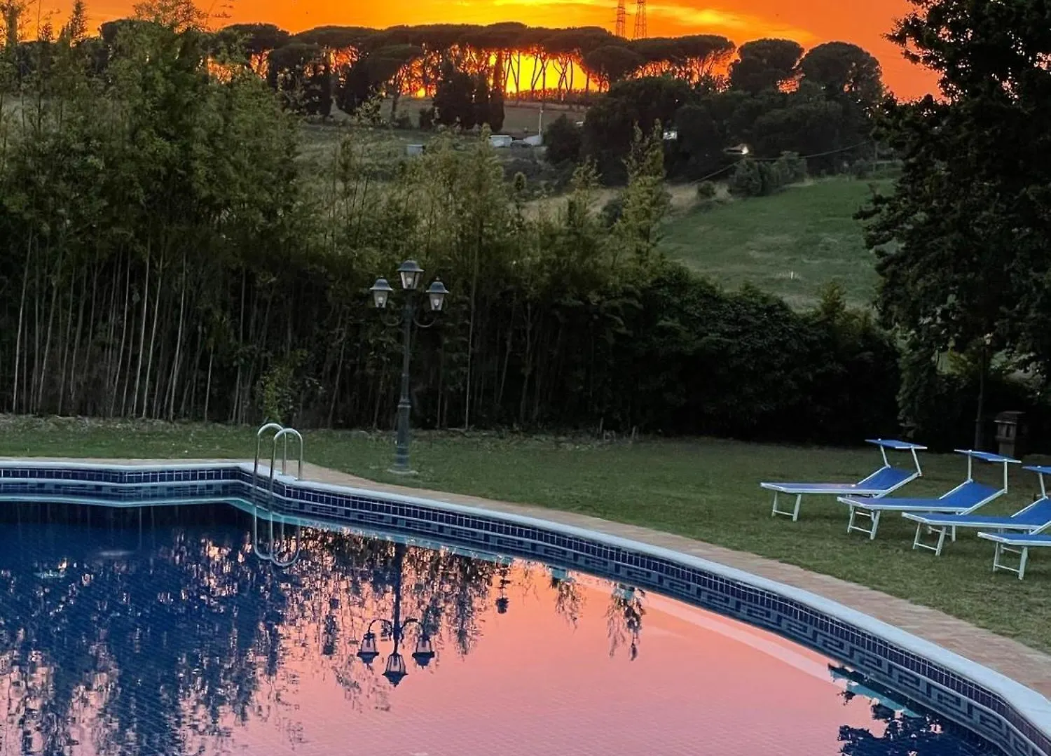 Prestigiosa Villa Con Parco Palestra E Piscina Rome Italy